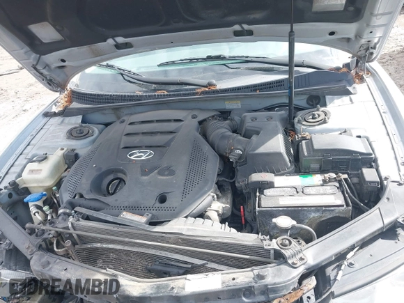 2009 Hyundai Azera Limited with VIN KMHFC46F19A341981, listed as a IAAI auction lot 41714918 with 148,425 mi miles and . Bid and sale history available at DreamBid. Image 10.