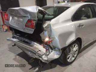 2010 Lexus ES 330 z VIN JTHBK1EG8A2413609, wystawiony jako IAAI lot #39619724 z przebiegiem 90 814 mil mil oraz . Historia ofert i sprzedaży dostępna na DreamBid. Obrazek 6.