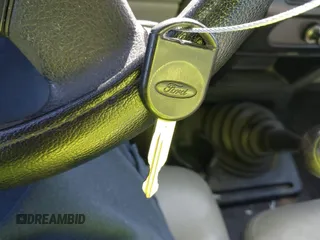 2008 Ford F-150 XL с VIN 1FTRF12238KE94297, выставлен на аукционе IAAI как лот 42825144 с пробегом 310 490 миль миль и . История ставок и продаж доступна на DreamBid. Изображение 11.