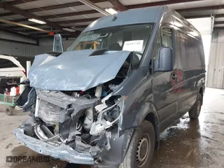 2018 Mercedes-Benz Sprinter Cargo Van Worker with VIN WD3PE7CD8JP643531, listed as a IAAI auction lot 41895541 with 106,472 mi miles. Bid and sale history available at carsss.com. Image 18.