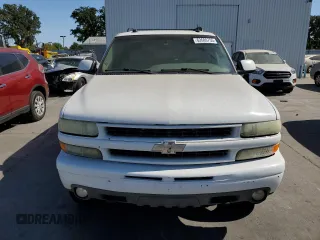2004 Chevrolet Tahoe Z71 with VIN 1GNEK13T44R142842, listed as a Copart auction lot 62609755 with 229,554 mi miles and Salvage title. Bid and sale history available at DreamBid. Image 5.