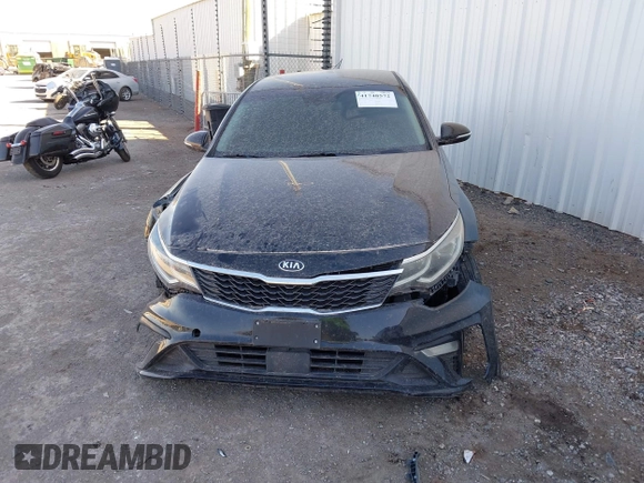 2020 Kia Optima LX z VIN 5XXGT4L33LG392638, wystawiony jako IAAI lot #41748572 z przebiegiem 103 419 mil mil oraz . Historia ofert i sprzedaży dostępna na DreamBid. Obrazek 12.