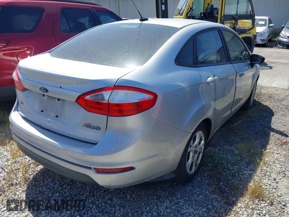 2016 Ford Fiesta SE with VIN 3FADP4BJ0GM121019, listed as a IAAI auction lot 41727967 with 87,725 mi miles and . Bid and sale history available at DreamBid. Image 4.