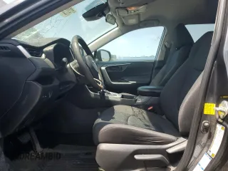 2019 Toyota RAV4 LE with VIN 2T3G1RFV0KC039352, listed as a Copart auction lot 62092395 with 62,800 mi miles and Salvage title. Bid and sale history available at DreamBid. Image 7.