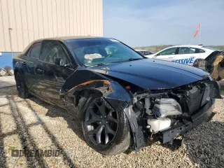 2021 Chrysler 300 with VIN 2C3CCABG8MH523745, listed as a Copart auction lot 74553794 with 105,396 mi miles and Salvage Title. Bid and sale history available at carsss.com. Image 4.