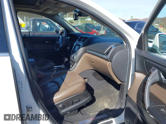 2015 GMC Acadia SLT with VIN 1GKKVRKD5FJ109639, listed as a IAAI auction lot 40734850 with 213,685 mi miles. Bid and sale history available at carsss.com. Image 5.