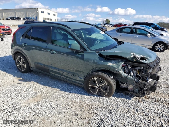 2024 Kia Niro EX Touring with VIN KNDCR3LE0R5190345, listed as a Copart auction lot 87368044 with 10,701 mi miles and Salvage Title. Bid and sale history available at carsss.com. Image 4.