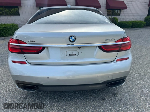2017 BMW 7 Series ALPINA B7 xDrive with VIN WBA7F2C5XHG422275, listed as a Copart auction lot 58860745 with 78,093 mi miles and Salvage title. Bid and sale history available at DreamBid. Image 12.