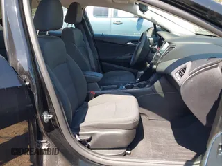 2017 Chevrolet Cruze LT with VIN 1G1BE5SM2H7268552, listed as a IAAI auction lot 42085585 with 49,800 mi miles and . Bid and sale history available at DreamBid. Image 5.