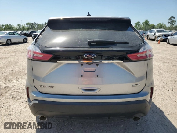 2020 Ford Edge SE z VIN 2FMPK3G91LBA11070, wystawiony jako Copart lot #51683775 z przebiegiem 72 511 mil mil oraz Czysty tytuł • Clean title. Historia ofert i sprzedaży dostępna na DreamBid. Obrazek 6.