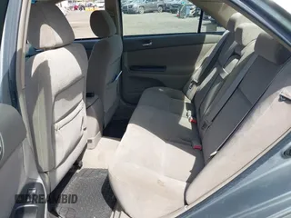 2006 Toyota Camry STD z VIN JTDBE32K063060782, wystawiony jako IAAI lot #42105775 z przebiegiem 304 961 mil mil oraz . Historia ofert i sprzedaży dostępna na DreamBid. Obrazek 8.