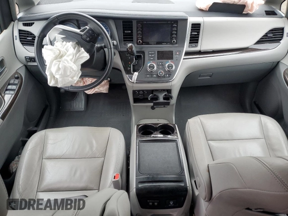 2019 Toyota Sienna XLE with VIN 5TDDZ3DC0KS224611, listed as a Copart auction lot 47667495 with 61,829 mi miles and Salvage Title. Bid and sale history available at carsss.com. Image 8.