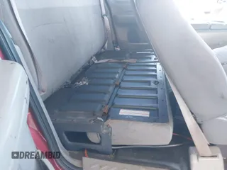 1999 Ford F-150 с VIN 1FTRX17W9XNC13870, выставлен на аукционе IAAI как лот 42741930 с пробегом Не указан миль и . История ставок и продаж доступна на DreamBid. Изображение 8.