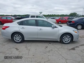 2017 Nissan Altima SV with VIN 1N4AL3AP9HC476384, listed as a IAAI auction lot 42331324 with 175,795 mi miles and . Bid and sale history available at DreamBid. Image 13.
