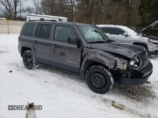 2017 Jeep Patriot Latitude with VIN 1C4NJPFB7HD131242, listed as a Copart auction lot 88113685 with 113,640 mi miles and Salvage Title. Bid and sale history available at DreamBid. Image 4.