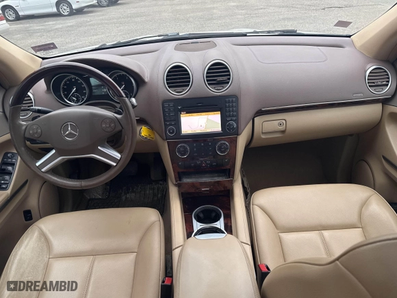 2010 Mercedes-Benz GL-Class GL 350 BlueTEC with VIN 4JGBF2FE7AA551068, listed as a IAAI auction lot 42100752 with 156,433 mi miles. Bid and sale history available at carsss.com. Image 6.