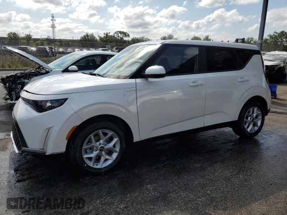 2025 Kia Soul LX with VIN KNDJ23AU8S7942311, listed as a Copart auction lot 54357715 with 132 mi miles and Salvage Title. Bid and sale history available at DreamBid. Image 1.