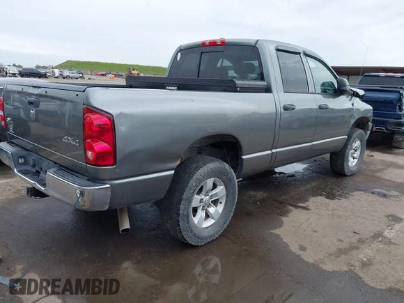 2008 Dodge 1500 SLT with VIN 1D7HU18248J155617, listed as a IAAI auction lot 41775899 with 334,788 mi miles. Bid and sale history available at carsss.com. Image 4.