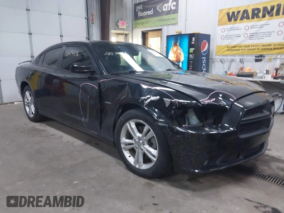 2011 Dodge Charger RT Plus with VIN 2B3CM5CT2BH521841, listed as a IAAI auction lot 41571696 with 186,120 mi miles. Bid and sale history available at carsss.com. Image 1.