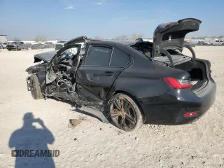 2021 BMW 3 Series 330i z VIN 3MW5R1J05M8C13650, wystawiony jako Copart lot #46793555 z przebiegiem Nie podano mil oraz Nie do naprawy • Non repairable. Historia ofert i sprzedaży dostępna na DreamBid. Obrazek 2.