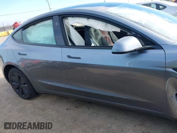 2025 Tesla Model 3 Long Range with VIN 5YJ3E1EB4SF873799, listed as a IAAI auction lot 41548818 with 2,129 mi miles and . Bid and sale history available at DreamBid. Image 13.