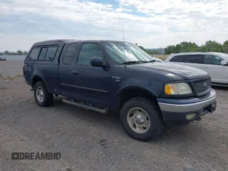 2000 Ford F-150 XL with VIN 1FTRX18L6YNB68229, listed as a IAAI auction lot 40141907 with 1 mi miles. Bid and sale history available at carsss.com. Image 1.