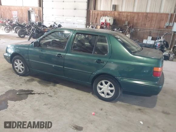 1997 Volkswagen Jetta with VIN 3VWSB81H2VM004333, listed as a IAAI auction lot 41443404 with 172,479 mi miles and . Bid and sale history available at DreamBid. Image 3.