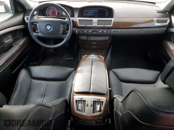 2008 BMW 7 Series 750i with VIN WBAHL83508DT13048, listed as a Copart auction lot 85141334 with 140,853 mi miles and Clean title. Bid and sale history available at DreamBid. Image 8.