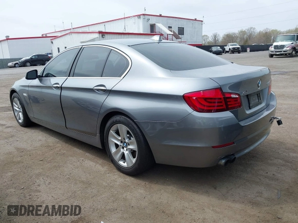 2013 BMW 5 Series 528i xDrive with VIN WBAXH5C55DD111408, listed as a IAAI auction lot 41954630 with 126,704 mi miles. Bid and sale history available at carsss.com. Image 3.
