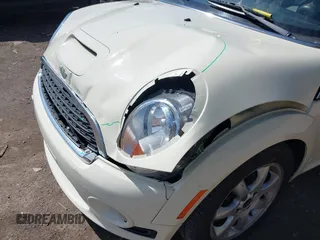 2010 MINI Hardtop S with VIN WMWMF7C55ATZ71881, listed as a IAAI auction lot 41893555 with 77,953 mi miles and . Bid and sale history available at DreamBid. Image 6.