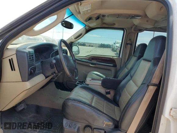 2005 Ford Excursion Eddie Bauer z VIN 1FMNU45S55EB52633, wystawiony jako Copart lot #56335435 z przebiegiem Nie podano mil oraz Czysty tytuł • Clean title. Historia ofert i sprzedaży dostępna na DreamBid. Obrazek 7.