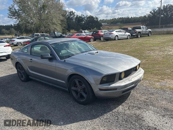 2007 Ford Mustang Deluxe with VIN 1ZVFT80N975342231, listed as a Copart auction lot 86153004 with 175,676 mi miles and Clean Title. Bid and sale history available at carsss.com. Image 1.