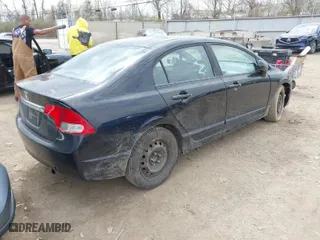 2009 Honda Civic Sdn LX with VIN 19XFA16549E005187, listed as a IAAI auction lot 41901782 with 243,751 mi miles. Bid and sale history available at carsss.com. Image 4.