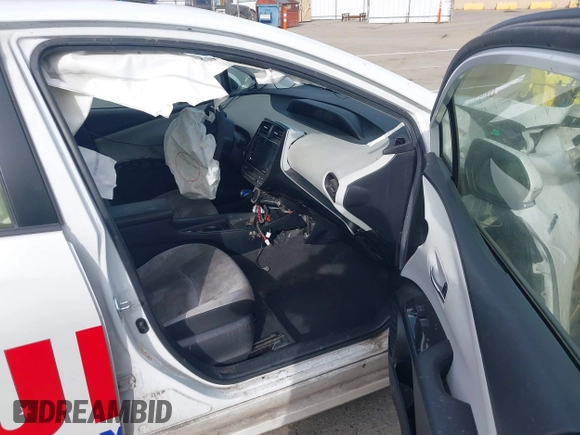 2022 Toyota Prius L Eco with VIN JTDKAMFU8N3153691, listed as a IAAI auction lot 42001298 with 190,268 mi miles and . Bid and sale history available at DreamBid. Image 5.