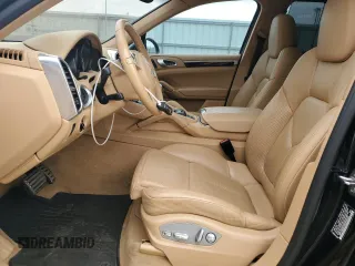 2014 Porsche Cayenne S z VIN WP1AB2A25ELA58233, wystawiony jako Copart lot #52733455 z przebiegiem 144 344 mil mil oraz Tytuł czysty. Historia ofert i sprzedaży dostępna na DreamBid. Obrazek 7.