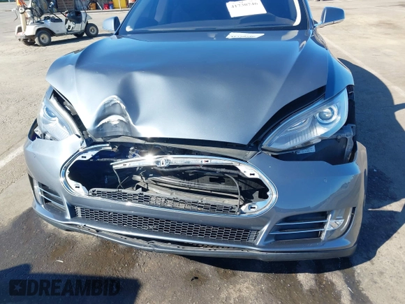 2014 Tesla Model S 60 with VIN 5YJSA1S10EFP32851, listed as a IAAI auction lot 41730746 with 91,657 mi miles and . Bid and sale history available at DreamBid. Image 6.
