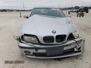 2001 BMW 3 Series 330i with VIN WBAAV53481FT00303, listed as a Copart auction lot 87118034 with 0 mi miles and Salvage Title. Bid and sale history available at carsss.com. Image 5.