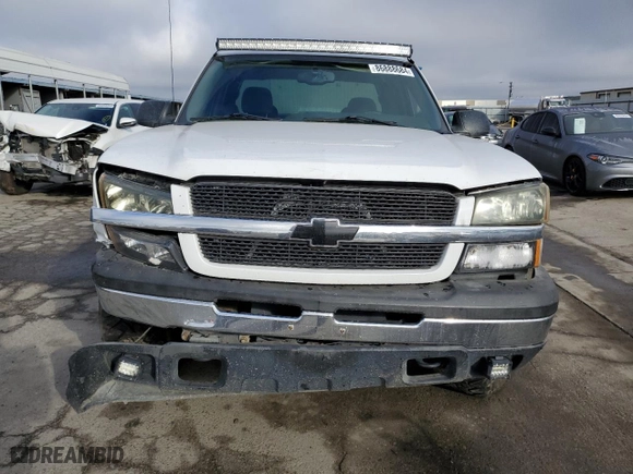 2004 Chevrolet Silverado 1500 Work Truck with VIN 2GCEC19V341288169, listed as a Copart auction lot 86888684 with 238,028 mi miles and Salvage Title. Bid and sale history available at carsss.com. Image 5.