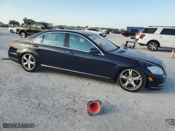 2013 Mercedes-Benz S-Class S 550 with VIN WDDNG7DB4DA493399, listed as a Copart auction lot 88284775 with 0 mi miles and Salvage Title. Bid and sale history available at carsss.com. Image 4.