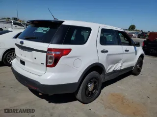 2015 Ford Utility Police Interceptor with VIN 1FM5K8AR7FGA70456, listed as a Copart auction lot 72276844 with 9,271 mi miles and Clean Title. Bid and sale history available at carsss.com. Image 3.