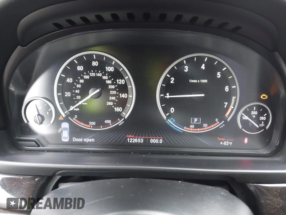 2013 BMW 5 Series 528i xDrive with VIN WBAXH5C54DDW13438, listed as a IAAI auction lot 41851954 with 122,653 mi miles. Bid and sale history available at carsss.com. Image 7.
