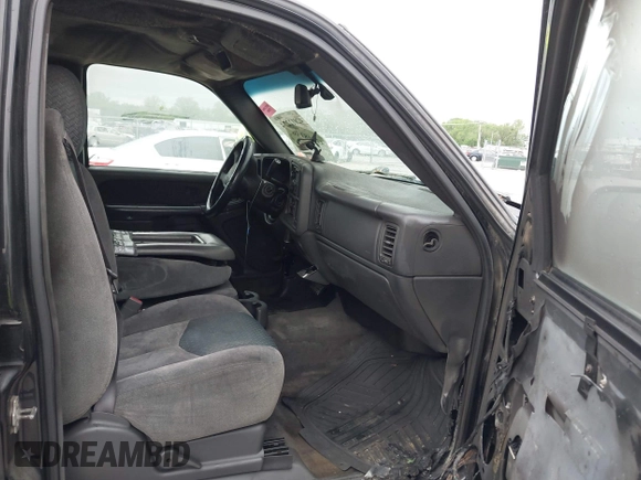 2004 Chevrolet Avalanche with VIN 3GNEC12T44G338651, listed as a IAAI auction lot 42148146 with 213,184 mi miles and . Bid and sale history available at DreamBid. Image 5.
