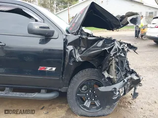 2018 Chevrolet Silverado 1500 LT with VIN 2GCVKREC8J1111943, listed as a IAAI auction lot 41869301 with 64 mi miles. Bid and sale history available at carsss.com. Image 19.