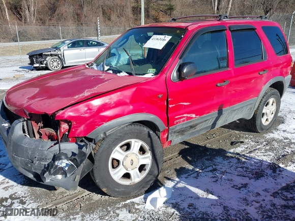 2001 Ford Escape XLT with VIN 1FMYU04131KB51488, listed as a IAAI auction lot 41363166 with 327,580 mi miles. Bid and sale history available at carsss.com. Image 20.