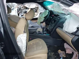 2016 Ford Explorer с VIN 1FM5K7B80GGB03833, выставлен на аукционе IAAI как лот 41709596 с пробегом Не указан миль и . История ставок и продаж доступна на DreamBid. Изображение 5.