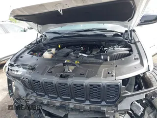 2023 Jeep Grand Cherokee Limited with VIN 1C4RJHBG5PC643014, listed as a IAAI auction lot 42352689 with 17,039 mi miles and . Bid and sale history available at DreamBid. Image 10.