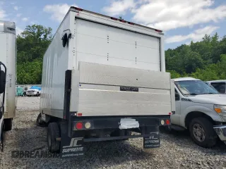 2012 Chevrolet Express Commercial Work Van z VIN 1GB0G2CA0C1166551, wystawiony jako Copart lot #52700645 z przebiegiem Nie podano mil oraz Szkoda całkowita • Salvage title. Historia ofert i sprzedaży dostępna na DreamBid. Obrazek 2.