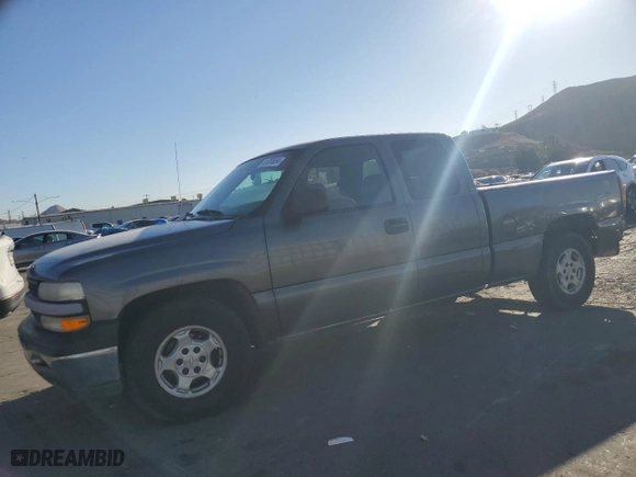 2002 Chevrolet Silverado 1500 Work Truck with VIN 2GCEC19XX21127719, listed as a Copart auction lot 81200654 with 122,857 mi miles and Salvage Title. Bid and sale history available at carsss.com. Image 1.