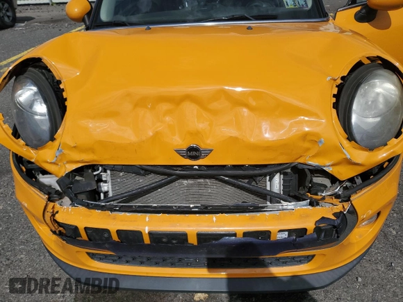 2016 MINI Hardtop with VIN WMWXP5C57G3B14701, listed as a Copart auction lot 58351545 with 111,647 mi miles and Salvage title. Bid and sale history available at DreamBid. Image 11.