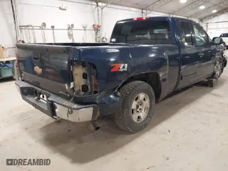 2012 Chevrolet Silverado 1500 LT with VIN 1GCRKSE70CZ132582, listed as a IAAI auction lot 40562795 with 135,396 mi miles. Bid and sale history available at carsss.com. Image 4.